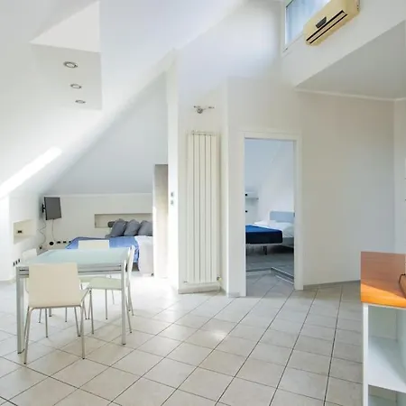 Апартаменты Loft Eugenio - *large And Bright Apartment*