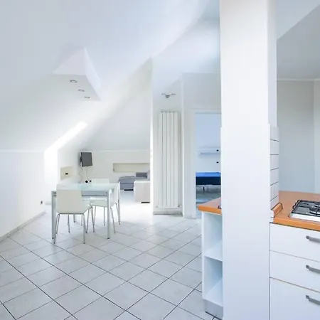 Loft Eugenio - *large And Bright Apartment* * Турин
